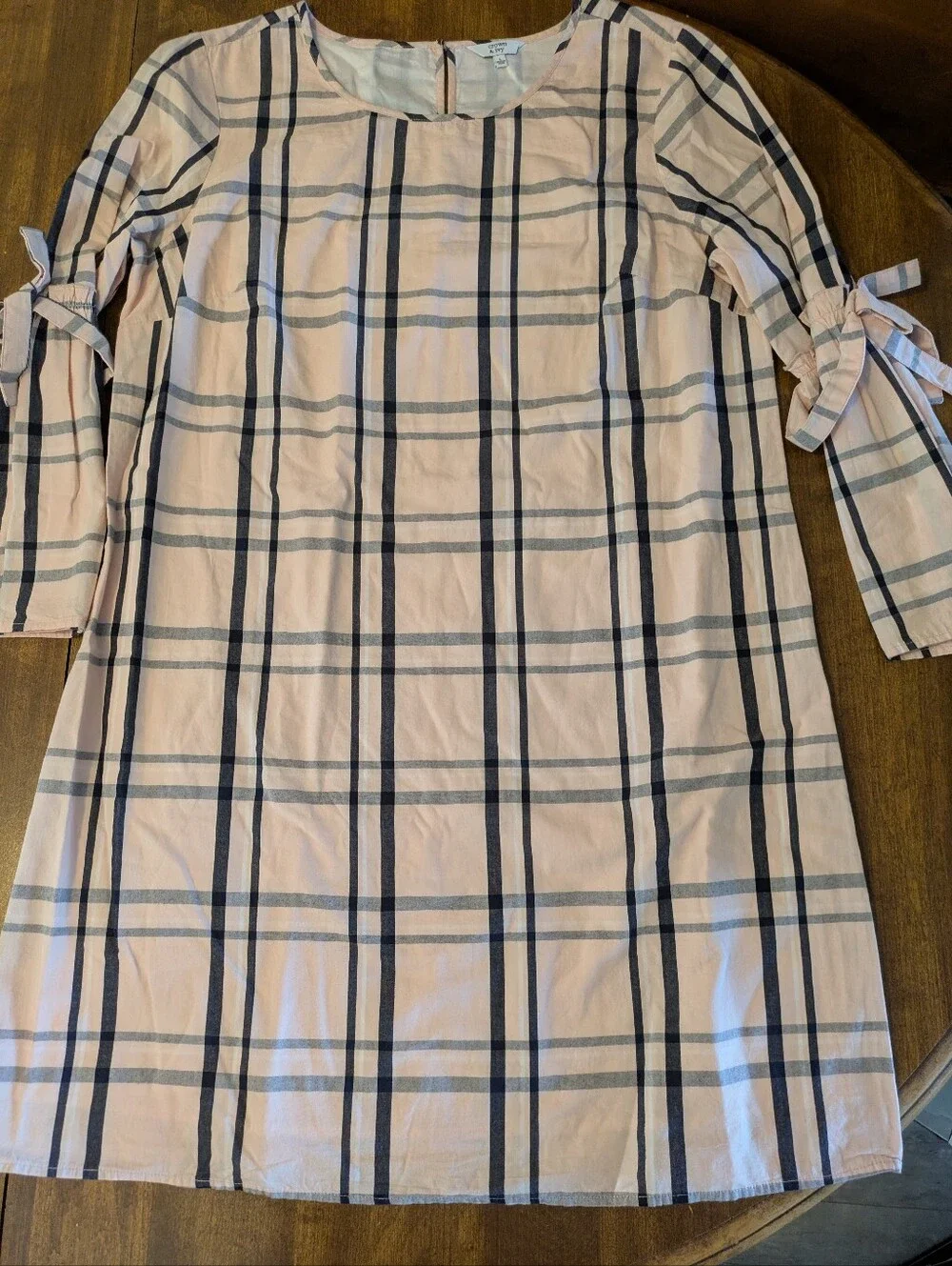 Crown And Ivy Dress Size Large, Pink, Navy, White